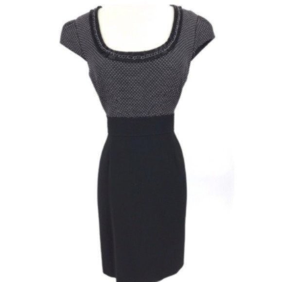 Tahari Dresses & Skirts - Tahari Womens Sheath Dress Size 10P Black Gray Cap Sleeve Chain Detail Scoopneck